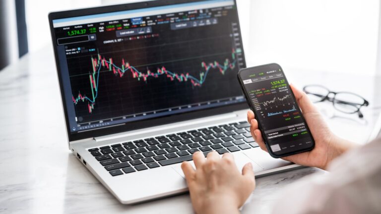 IA para invertir en bolsa: qué pueden y qué no pueden hacer