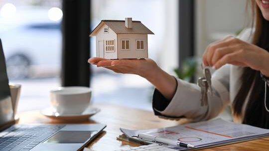 Cómo analizar una inversión inmobiliaria con IA: Guía práctica para maximizar tu rentabilidad